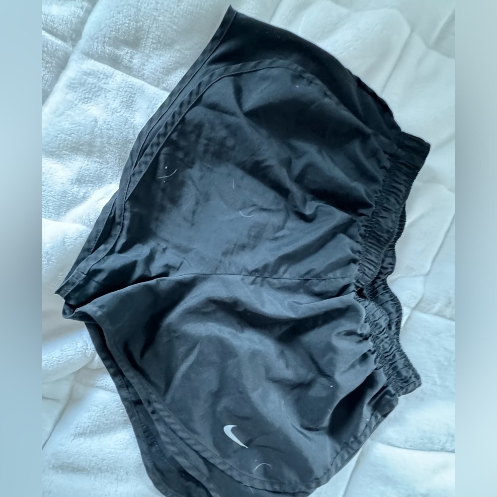 Black Nike shorts